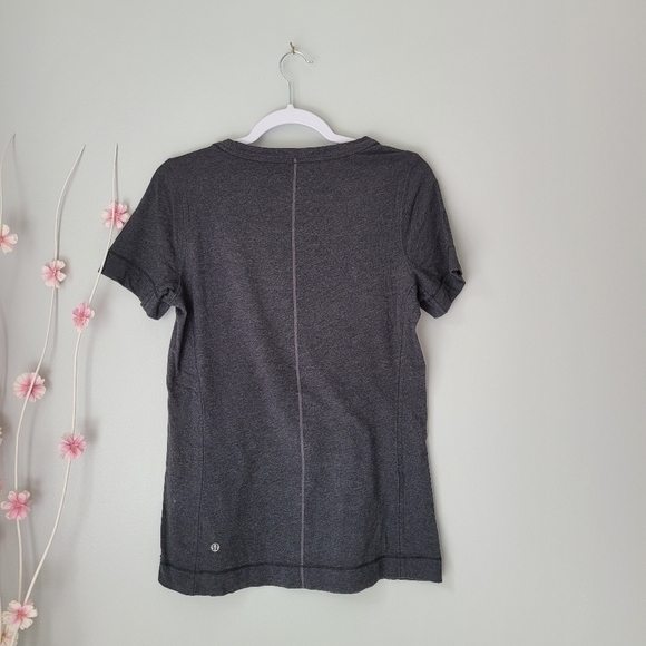 LULULEMON Short Sleeve Top - Picture 3 of 7